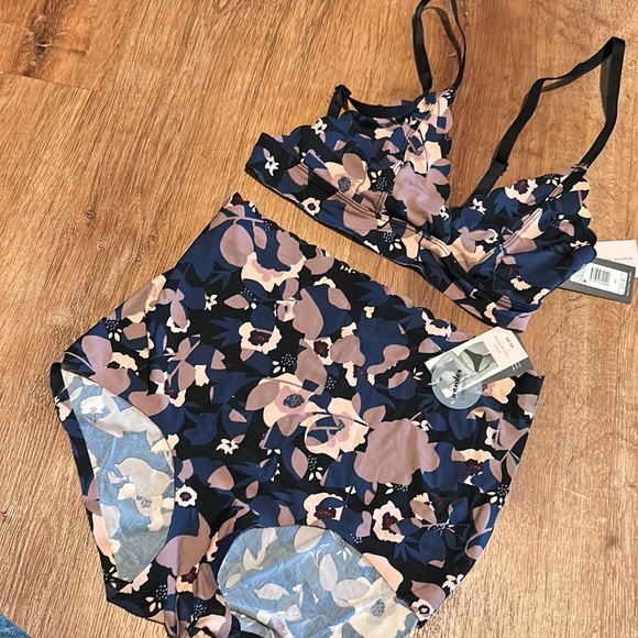 Wander Other - Bralette and High Waist Panty Set